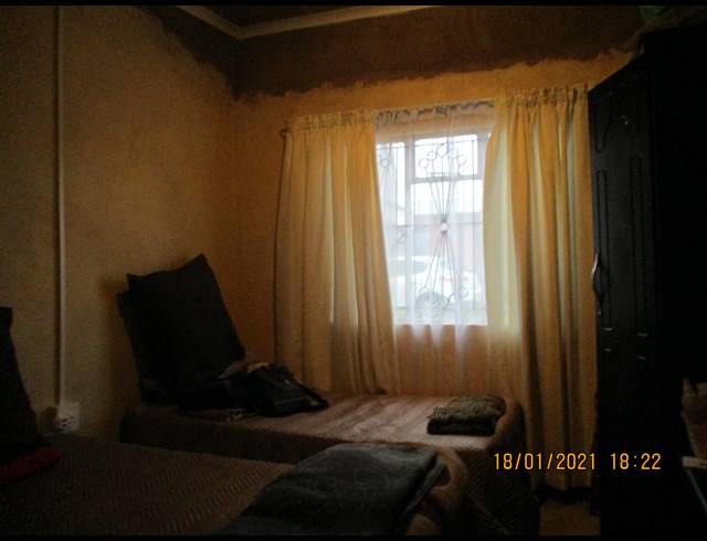3 BEDROOM FREEHOLD FOR SALE IN MPOPHOMENI